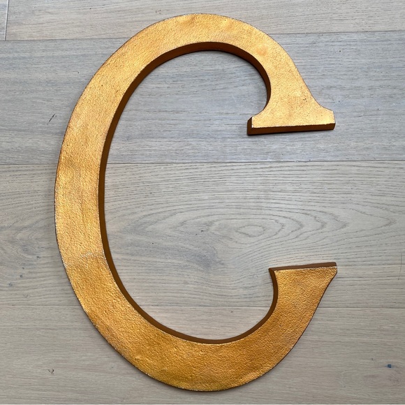 Large Gold “C” Wall Art - Picture 1 of 8